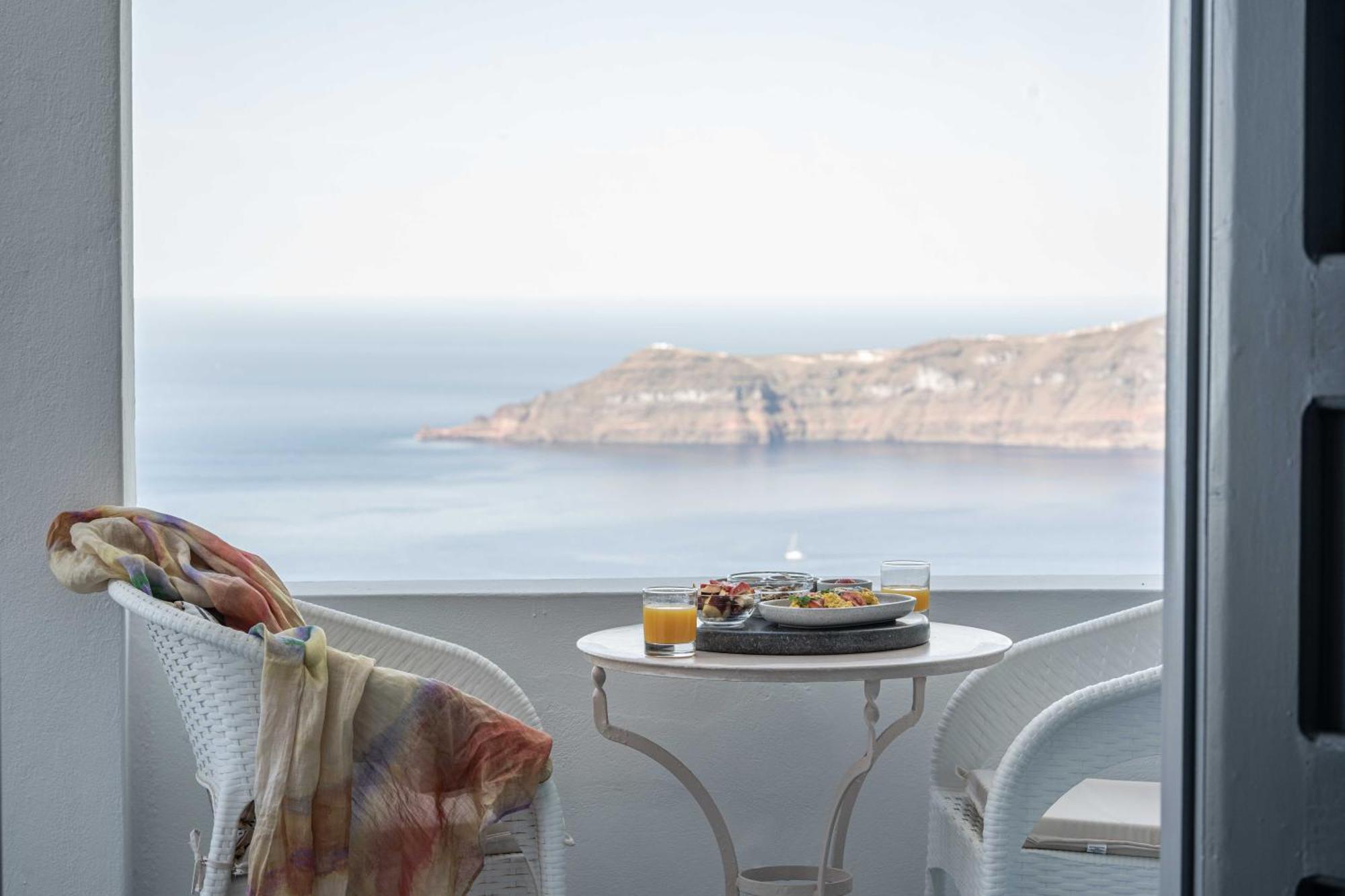 مبيت وإفطار إيميروفيغلي La Roka, Cliffside Memories المظهر الخارجي الصورة