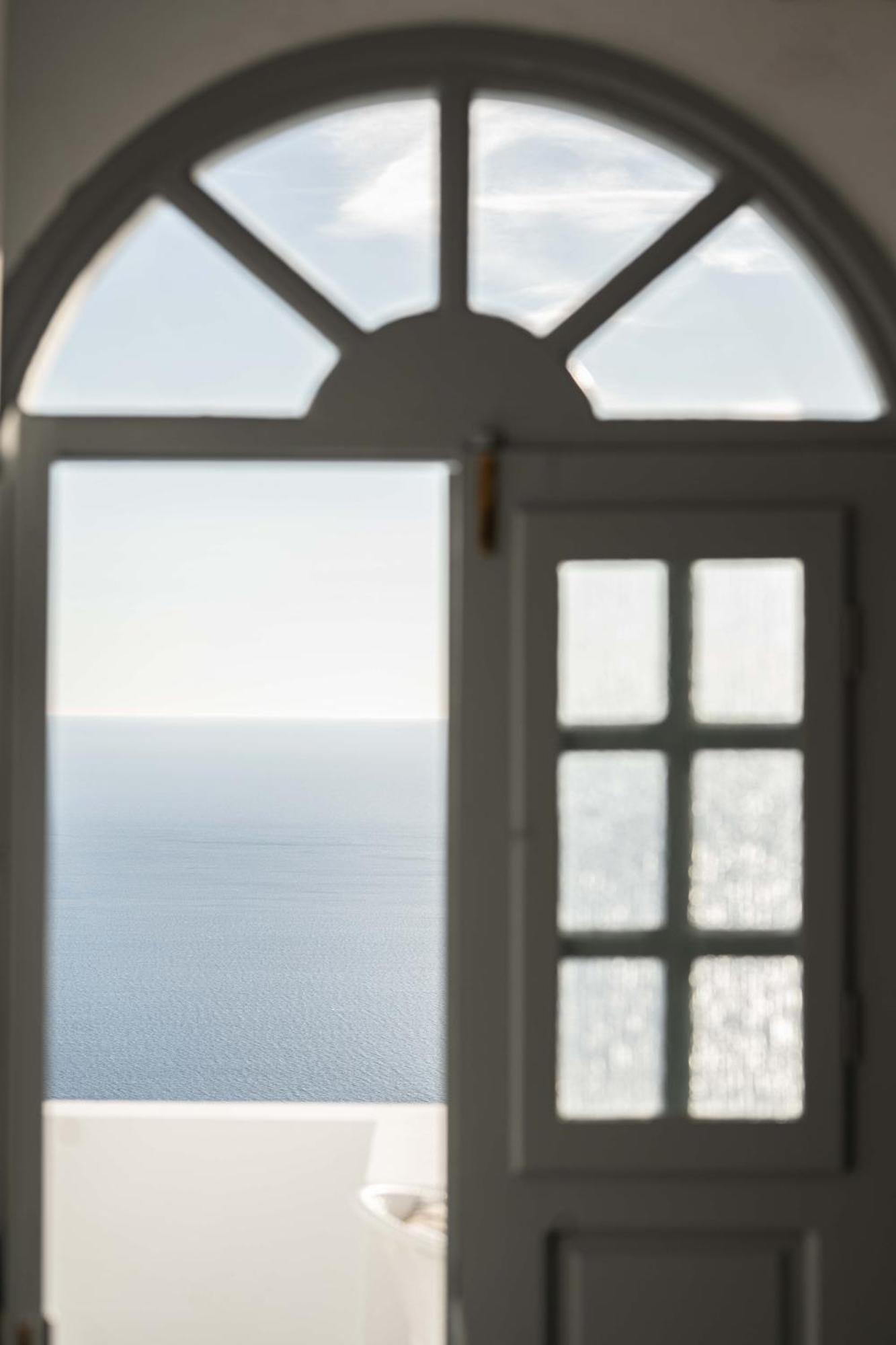 مبيت وإفطار إيميروفيغلي La Roka, Cliffside Memories المظهر الخارجي الصورة
