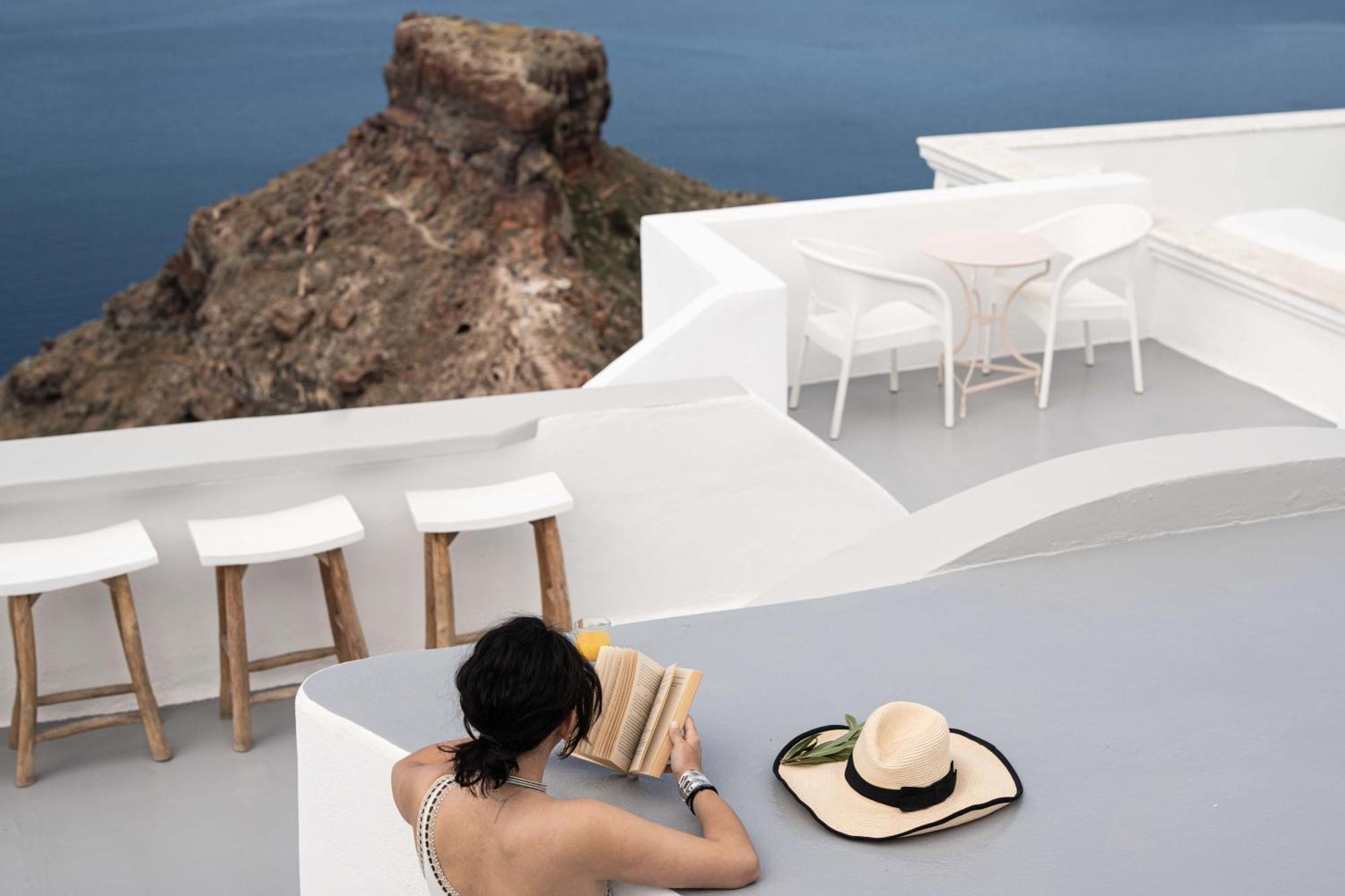 مبيت وإفطار إيميروفيغلي La Roka, Cliffside Memories المظهر الخارجي الصورة