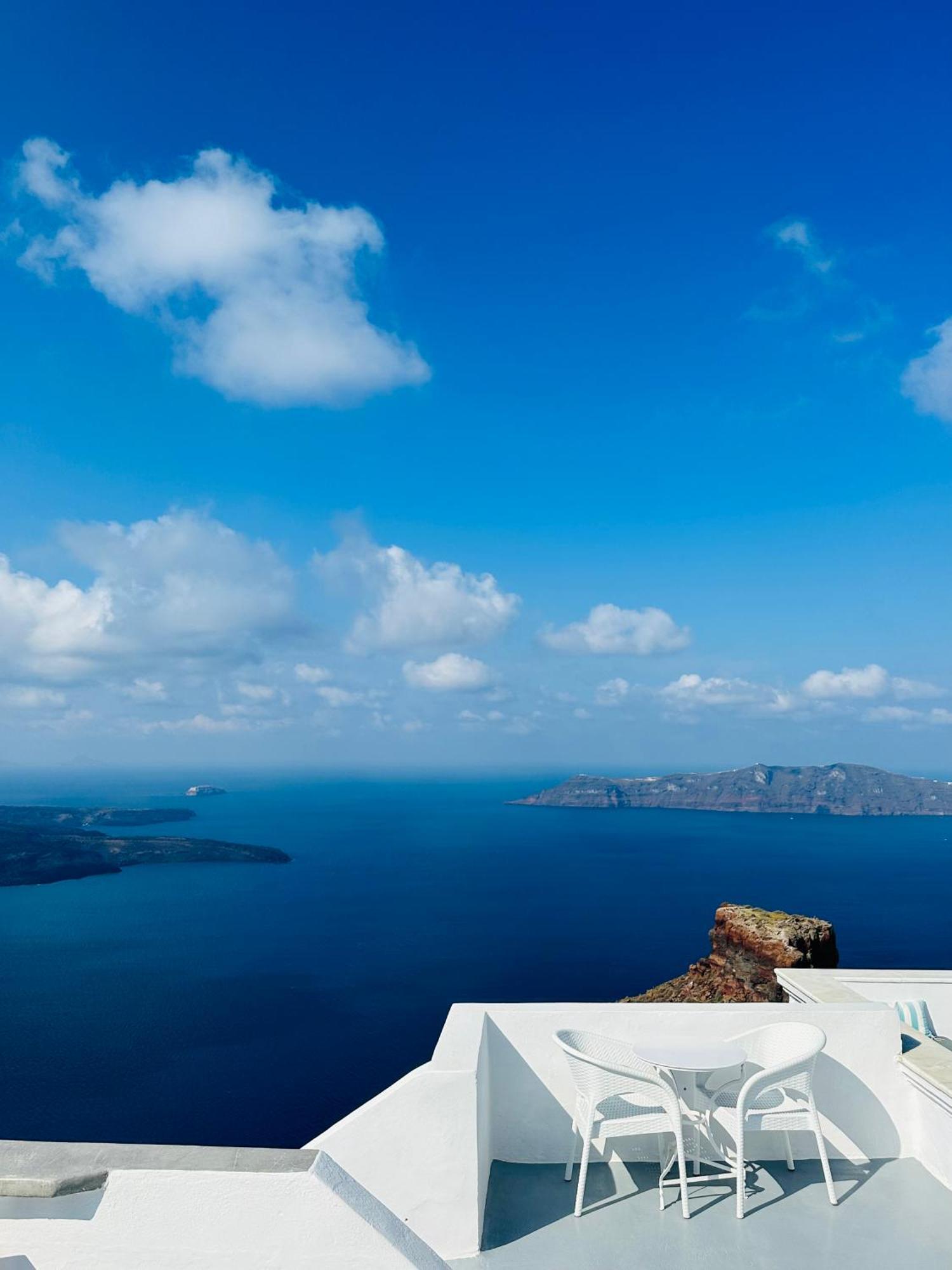 مبيت وإفطار إيميروفيغلي La Roka, Cliffside Memories المظهر الخارجي الصورة